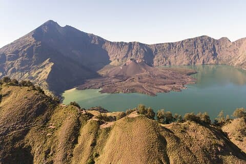 3 Days Tour in Mount Rinjani Summit with Lake Hiking