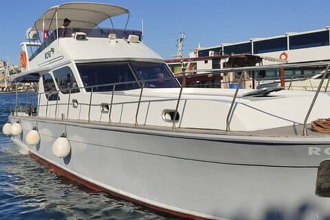 Esclusiva crociera turistica sul Bosforo in yacht di lusso a Istanbul