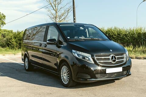 Privat transfer från Malpensa flygplats MXP till Milano i bil eller skåpbil