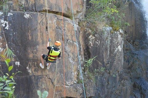 Canyoning Adventure Da Lat Vietnam med frokost inkluderet