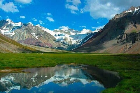 Full-day experience with trekking in Aconcagua park