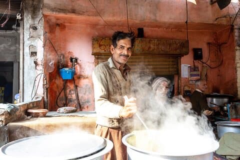 Excursão privada de comida de rua em Lahore