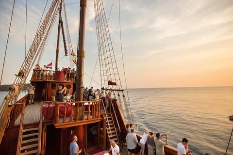 Sunset cruise i Dubrovnik på en karaka fra det 16. århundre