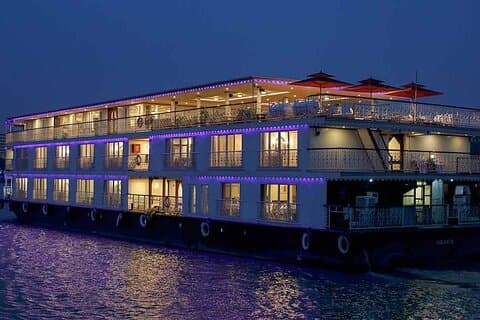 Aswan til Luxor med Abu Simbel og Nubian Village 3 Night Cruise