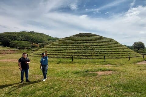 Visite privée d'une journée à Guachimontones