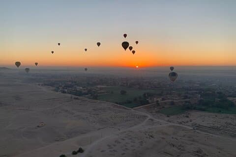 2 uur zonsopgang heteluchtballon in Luxor