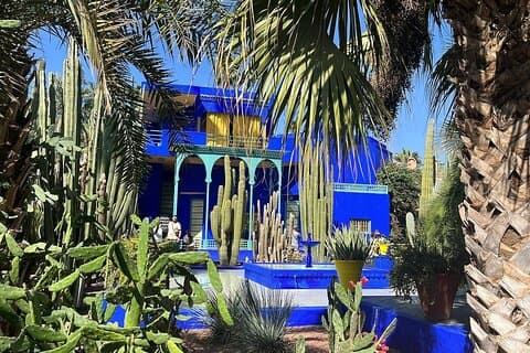 Marrakeschs verborgenes Juwel: Majorelle-Garten und Kamelsafari-Vergnügen