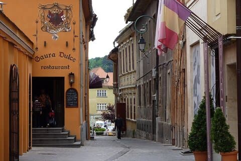 Nyd traditionel rumænsk madlavning i Brasov