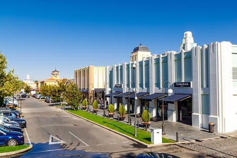 Visite privée de shopping des hôtels de Madrid au village de Las Rozas