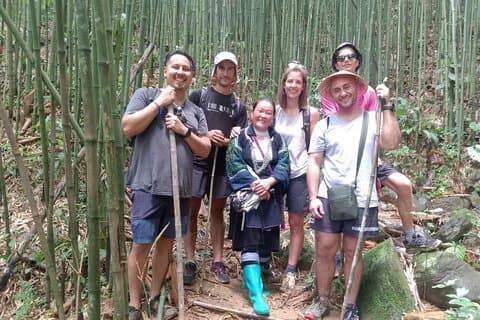Sapa 1 day trek with local guide to the village by Comlam