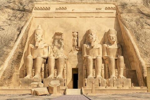Heldags privat tur til Abu Simbel-templerne fra Aswan