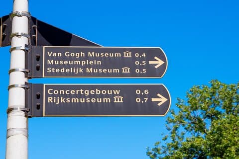 Spring køen over Stedelijk Museum Amsterdam, Rijksmuseum Tour