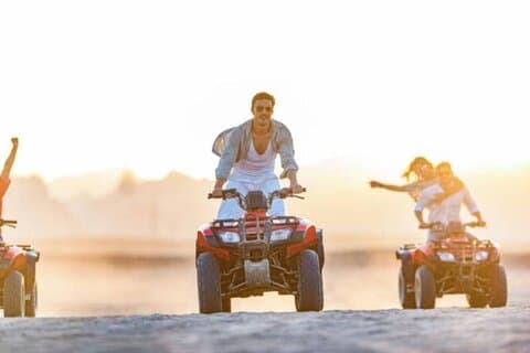 Megasafari met jeep, kameelrijden, diner en show -Marsa Alam