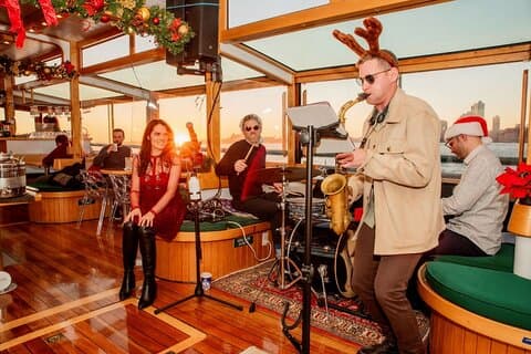 ニューヨークの伝統音楽と賛美歌を共有するクリスマス ツアー