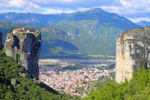 La magica Delfi, l'imponente Meteora, le leggendarie Termopili 2d