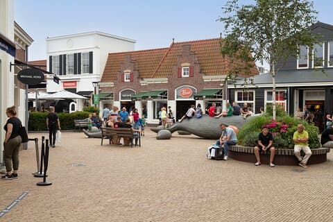 Private Shopping Tour from Amsterdam hotels to Batavia Outlet