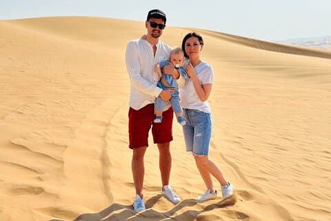 Safari nel deserto di Abu Dhabi con spettacoli dal vivo e cena barbecue a buffet