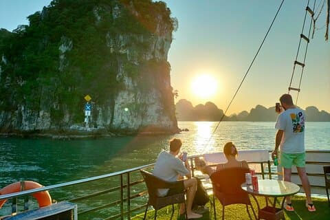 Viagem de 1 dia à Baía de Halong, almoço, caverna, caiaque com transfer