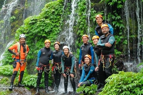 Ge dig ut på en veckolång expedition på Bali Skräddarsydda 4 spänningssökare