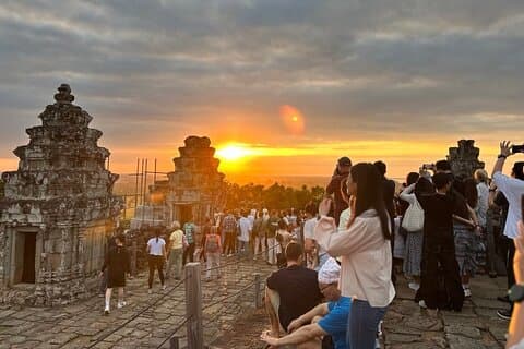 2-dages guidet historisk tur i Angkor solopgang og solnedgang