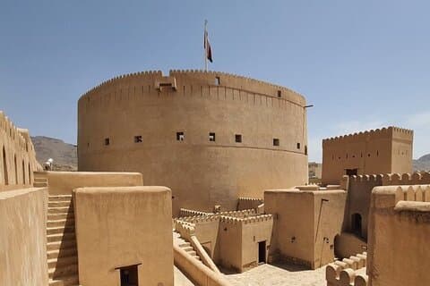 Nizwa Souq, Nizwa Fort og Jabel Akhder Privat guidet hel dag