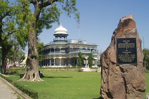 Prayagraj-Tagestour (Triveni Sangam) von Varanasi