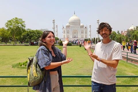 Tour privato a piedi del Taj Mahal e visite turistiche locali