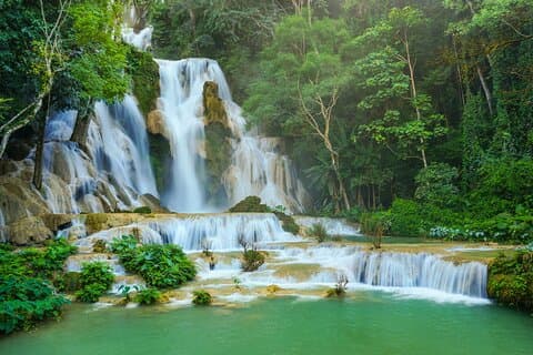 Private Tour to Morning Market, Villages and Kuang Si Waterfall
