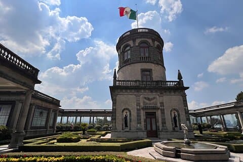 100% privé tour in Chapultepec Castle & rond (met vervoer)