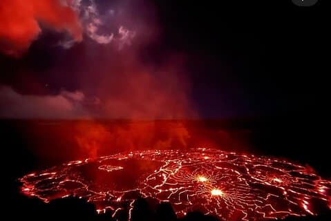 Kīlauea Wanderung und Lavabeobachtung mit Hawaiianern