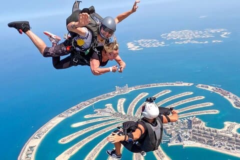 Fallskärmshoppning över Palm Dubai – Tandem Jump Experience