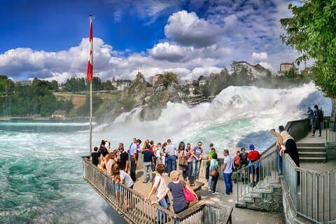 Privater Tagesausflug von Basel zum Rheinfall mit lokalem Fahrer
