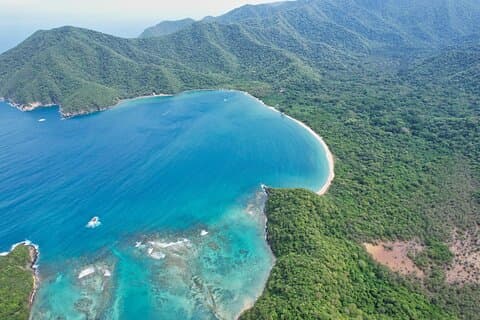 Aventura Marítima en Lancha a Tayrona Santa Marta