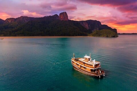 M/Y Lalida Sunset Dinner Cruise in Krabi