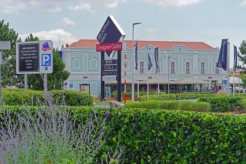 Privat shoppingtur fra Wien-hoteller til Outlet Parndorf