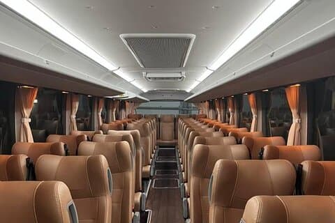 Noleggio autobus per gruppi di chauffer di Dubai per eventi o tour