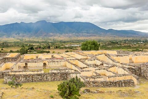 Tour dei siti archeologici e della ceramica rossa a Tlacolula