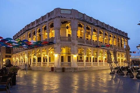 Doha, Catar: Explore a cidade de Doha com visita guiada privada de meio dia.