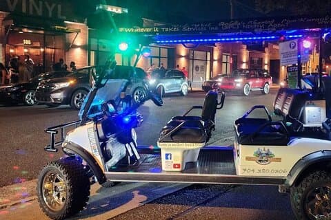 Giro di karaoke dal vivo negli Uptown e nel SouthEnd di Charlotte, Carolina del Nord