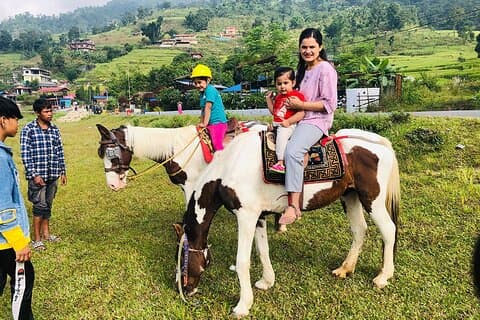 Privat ponyridning i Pokhara