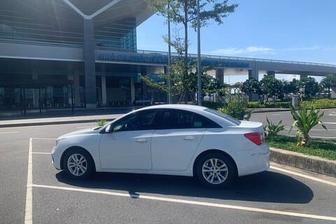 Traslado privado desde el aeropuerto de Cam Ranh al centro de la ciudad de Nha Trang