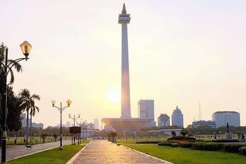 Tour privato di Jakarta multilingue (con pranzo)
