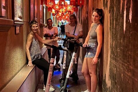 Bangkok by Night med Escooter &/eller Bike
