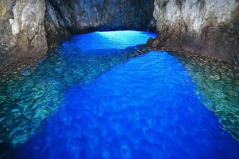 Tour privado en lancha rápida a la Cueva Azul desde Trogir o Split