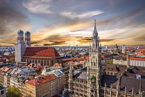 2 timers privat sightseeingtransfer fra Berlin til München