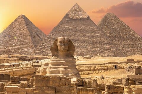 Explora el Antiguo Egipto: Excursión de un día a Pirámides de Giza, Memphis y Sakkara
