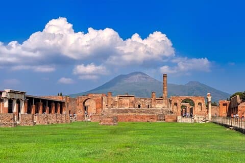 Full Day Tour Pompeii Ruins visit and Amalfi coast by bus