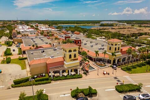 Privat shoppingtur fra Fort Myers Hotels til Miromar Outlets