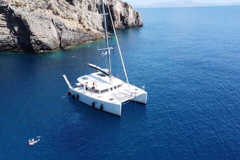 Croisière semi-privée en catamaran à Mykonos