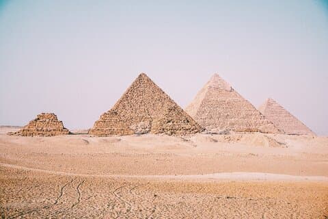 Excursão às Pirâmides de Gizé Memphis Sakkara e Felucca no Nilo